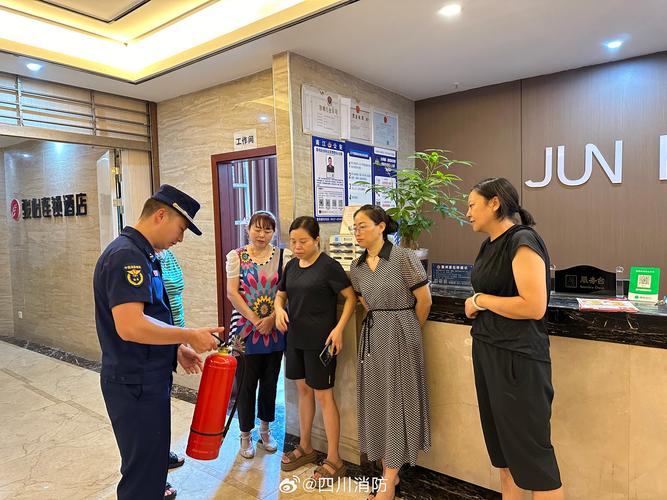 精準服務筑牢防線 多措并舉為轄區經營場所提供消防安全技術指導與宣傳培訓